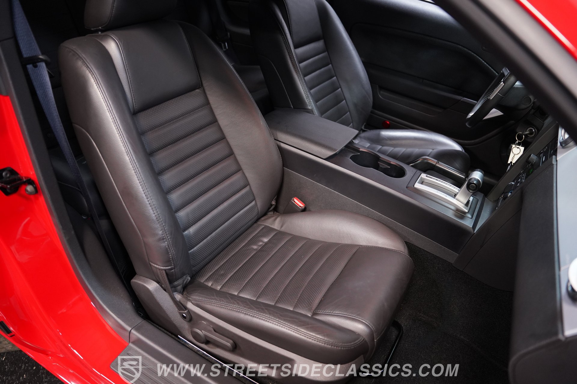 Used 2005 Ford Mustang GT RWD image 37