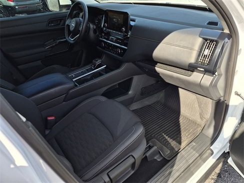 Certified 2025 Nissan Pathfinder SV w/ Cargo Package image 10