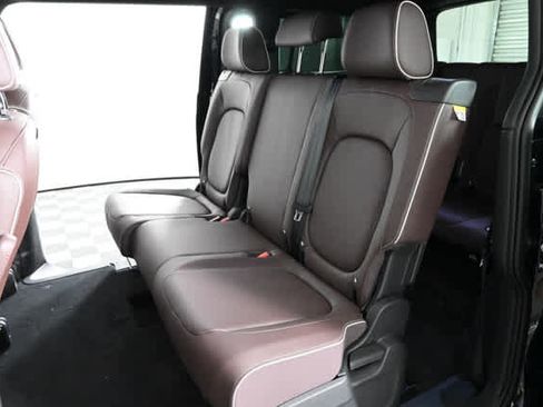 New 2025 Volkswagen ID. Buzz Pro S RWD image 33