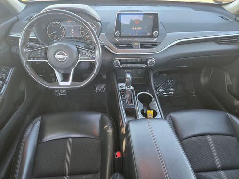 Used 2024 Nissan Altima 2.5 SR FWD image 9