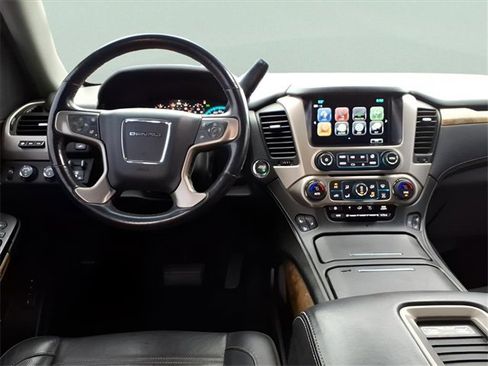 Used 2017 GMC Yukon XL Denali w/ Open Road Package image 16
