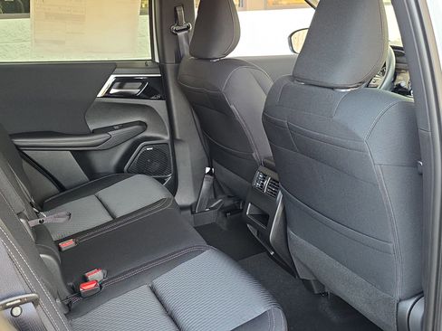 New 2026 Mitsubishi Outlander ES FWD image 27