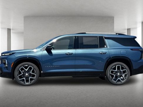 New 2026 Chevrolet Traverse High Country w/ LPO, Floor Liner Package AWD/4WD image 7