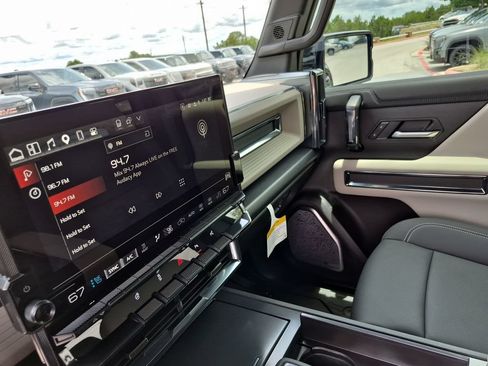 New 2026 GMC Hummer EV 4x4 Crew Cab image 25