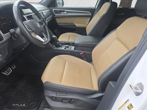 Used 2023 Volkswagen Atlas Cross Sport SEL R-Line image 11