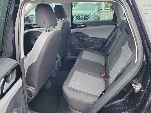 Certified 2024 Volkswagen Taos S FWD image 10