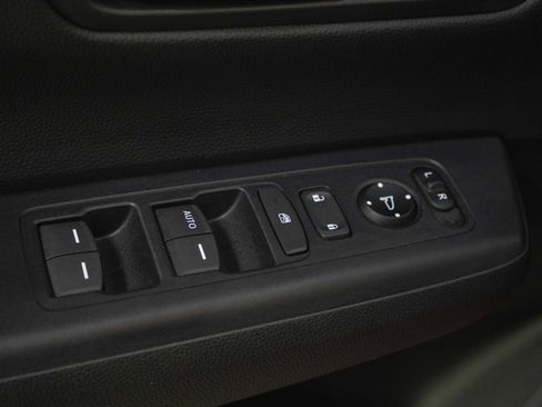 Used 2025 Honda CR-V LX image 21