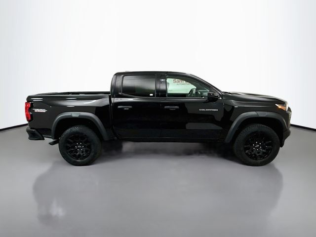 Used 2024 Chevrolet Colorado Trail Boss w/ Technology Package AWD/4WD image 9