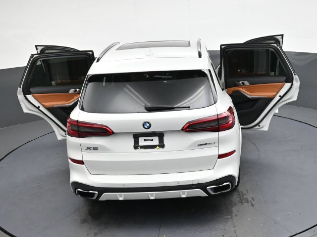 Used 2019 BMW X5 xDrive40i w/ M Sport Package AWD/4WD image 39