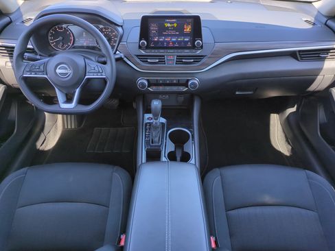 Certified 2024 Nissan Altima 2.5 SV FWD image 14