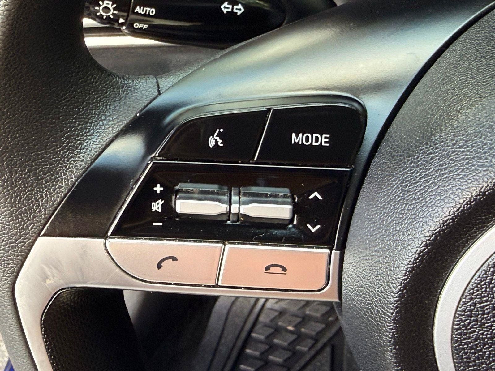 Used 2021 Hyundai Elantra SEL FWD image 30
