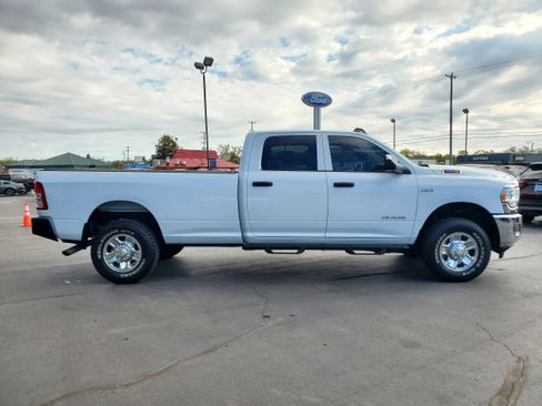 Used 2022 RAM 3500 Tradesman w/ Chrome Appearance Group AWD/4WD image 5