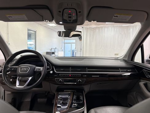 Used 2019 Audi Q7 3.0T Prestige image 15