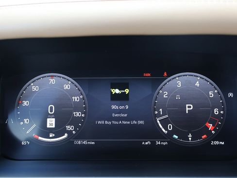 Used 2025 Land Rover Defender 110 S image 18