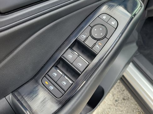 Certified 2025 Nissan Rogue S AWD/4WD image 10