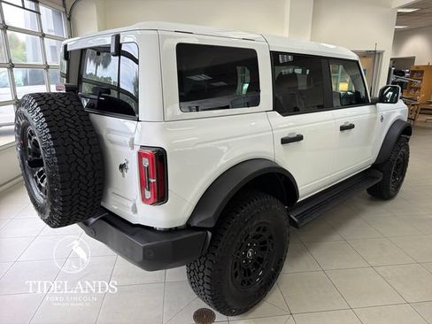 New 2026 Ford Bronco Outer Banks w/ Sasquatch Package AWD/4WD image 8