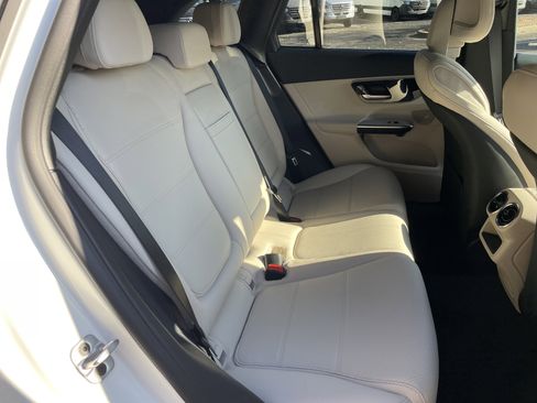New 2026 Mercedes-Benz GLC 300 4MATIC image 40