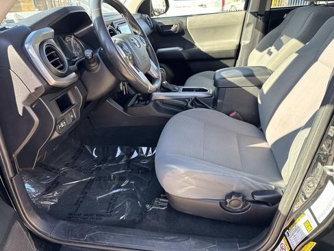 Used 2019 Toyota Tacoma SR5 image 16