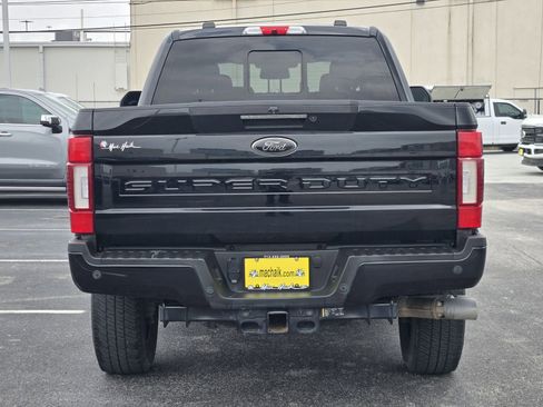 Used 2022 Ford F250 Lariat w/ Black Appearance Package AWD/4WD image 7