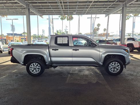 Certified 2025 Toyota Tacoma SR RWD image 5