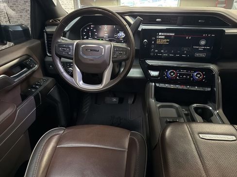 Used 2025 GMC Sierra 2500 Denali AWD/4WD image 15