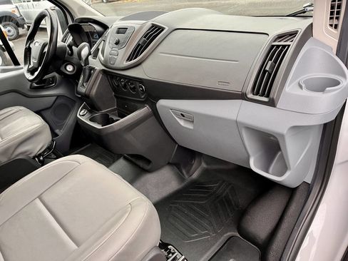 Used 2018 Ford Transit 250 148 Medium Roof image 21