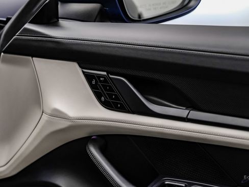 Used 2020 Porsche Taycan Turbo image 76