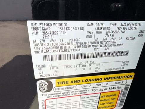 Used 2018 Lincoln Navigator Select AWD/4WD image 18