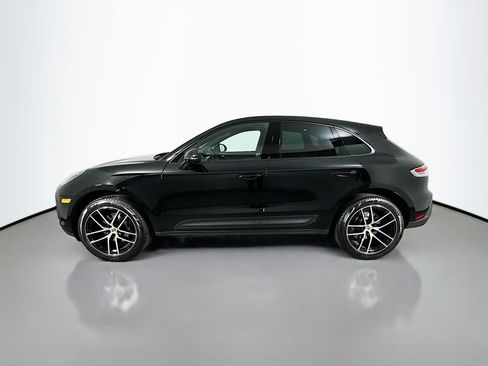 Used 2025 Porsche Macan image 2