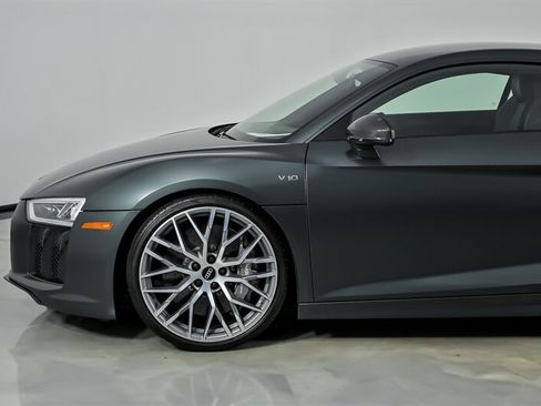 Used 2017 Audi R8 V10 plus AWD/4WD image 7