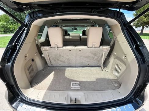 Used 2014 Nissan Pathfinder Platinum w/ Platinum Premium Package FWD image 11