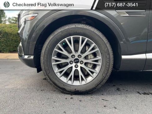 Used 2025 Genesis GV80 2.5T Standard AWD/4WD image 5
