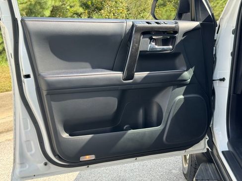 Used 2020 Toyota 4Runner TRD Off-Road image 20