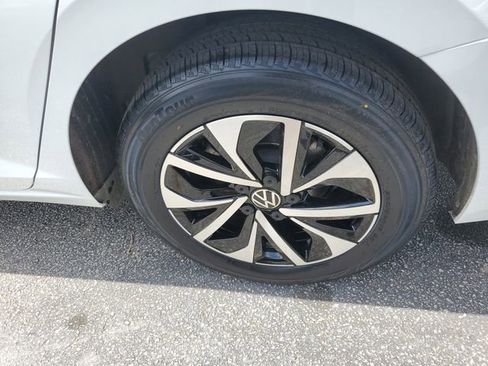 Certified 2025 Volkswagen Jetta S FWD image 7