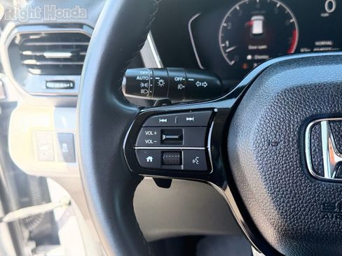 Used 2025 Honda Pilot EX-L image 22