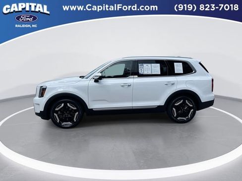 Used 2025 Kia Telluride S FWD image 5