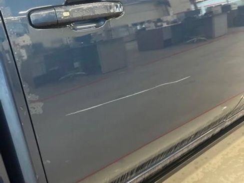 Used 2023 GMC Sierra 2500 AT4 w/ AT4 Preferred Package AWD/4WD image 13