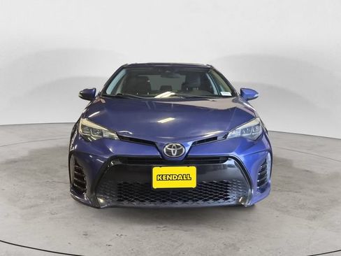 Used 2018 Toyota Corolla SE w/ SE Premium Package FWD image 2