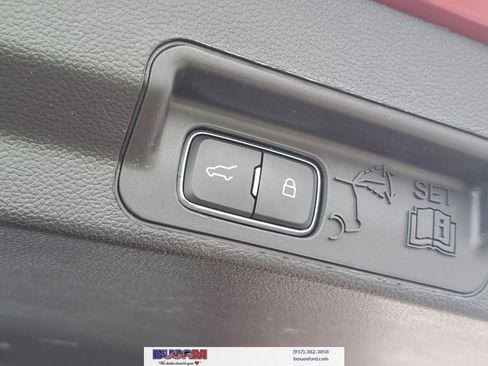 Used 2020 Ford Explorer XLT w/ Equipment Group 202A image 10