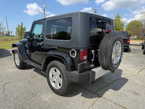 Used 2010 Jeep Wrangler Sahara w/ Dual Top Group image 5