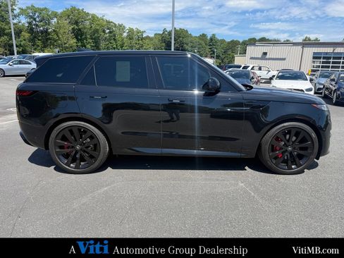 Used 2025 Land Rover Range Rover Sport Dynamic SE AWD/4WD image 9