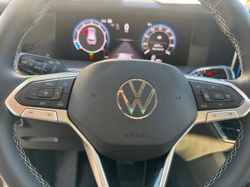 Used 2025 Volkswagen Tiguan S w/ 18" Wheel Package image 37