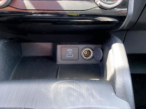 Certified 2021 Ford Escape SE AWD/4WD image 34