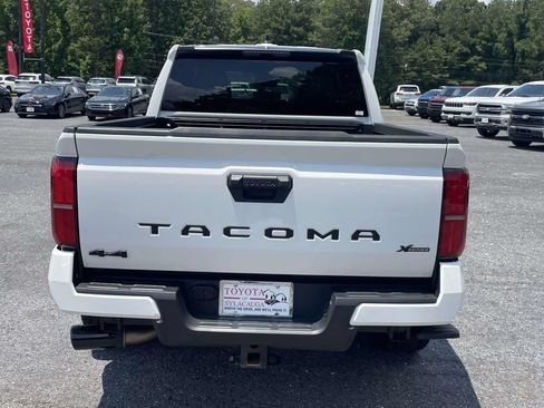 Used 2025 Toyota Tacoma SR5 AWD/4WD image 3