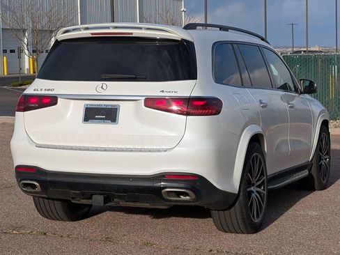 Used 2025 Mercedes-Benz GLS 580 4MATIC image 7