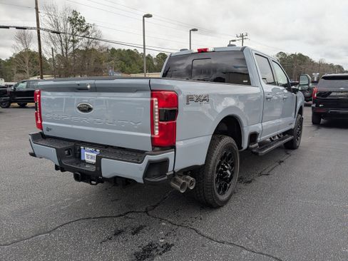 New 2026 Ford F250 Lariat w/ Black Appearance Package image 4