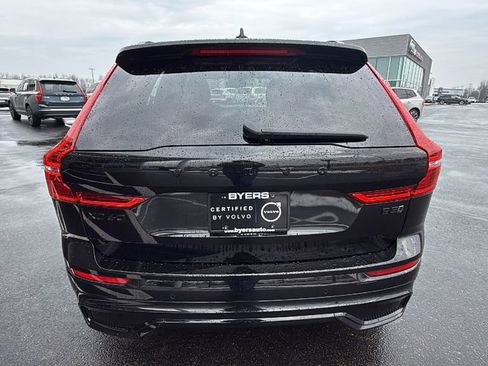 Certified 2024 Volvo XC60 B5 Ultimate w/ Climate Package image 32