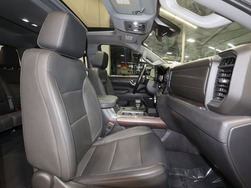 Used 2024 GMC Sierra 1500 SLT w/ SLT Premium Plus Package image 27