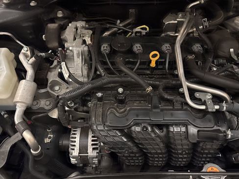 Used 2024 Nissan Altima 2.5 SV image 22