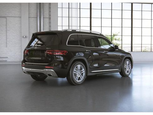 Certified 2023 Mercedes-Benz GLB 250 4MATIC image 22